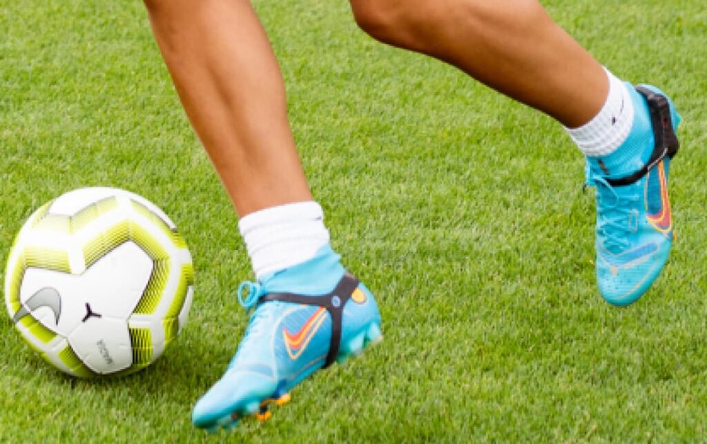 How To Improve Your Weak Foot In Football - Playermaker